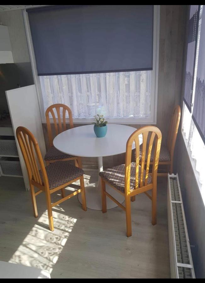 Cozy Chalet In Opmeer Near Amsterdam And Beach ภายนอก รูปภาพ