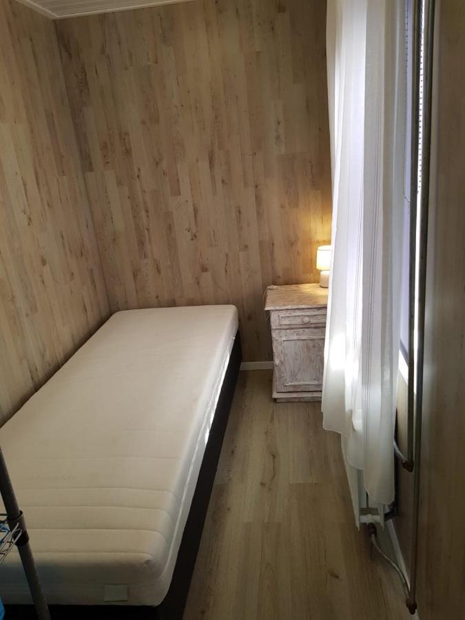 Cozy Chalet In Opmeer Near Amsterdam And Beach ภายนอก รูปภาพ